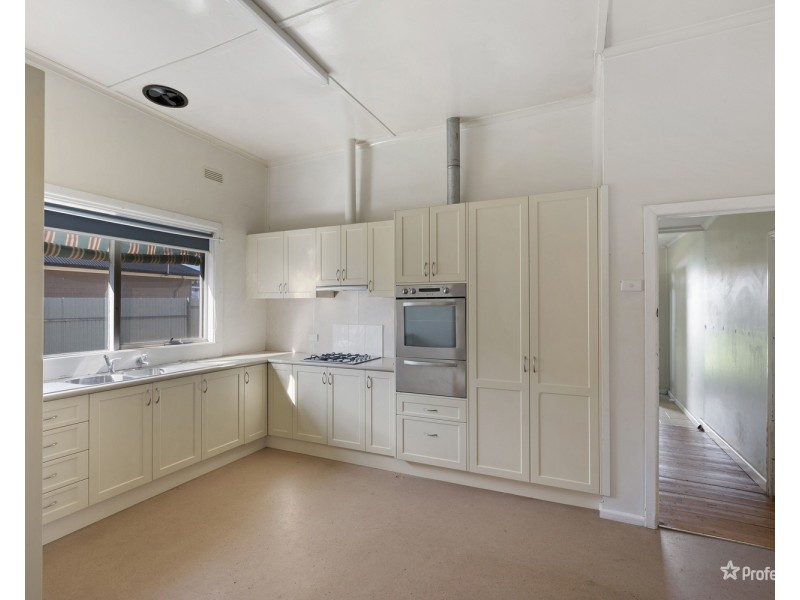 12 Casey Street, Maryborough VIC 3465