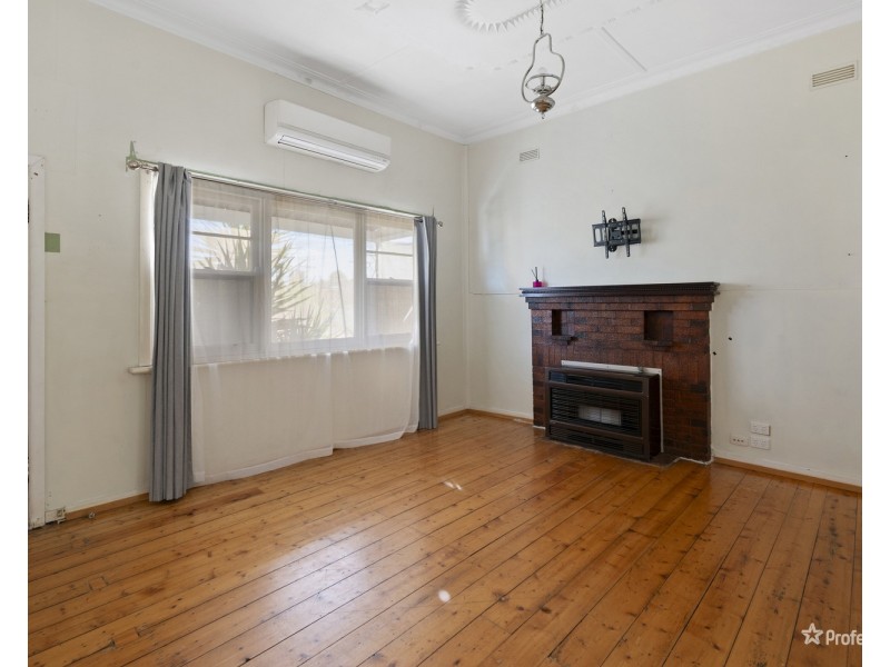 12 Casey Street, Maryborough VIC 3465