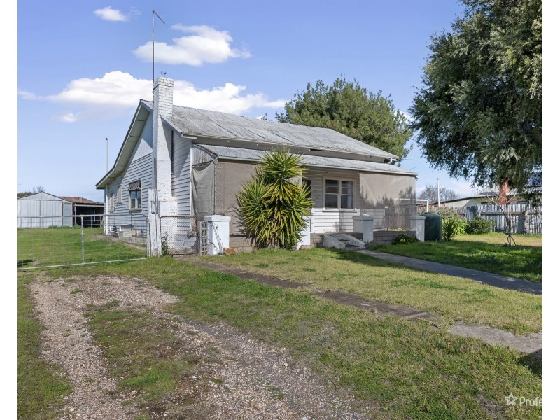 12 Casey Street, Maryborough VIC 3465