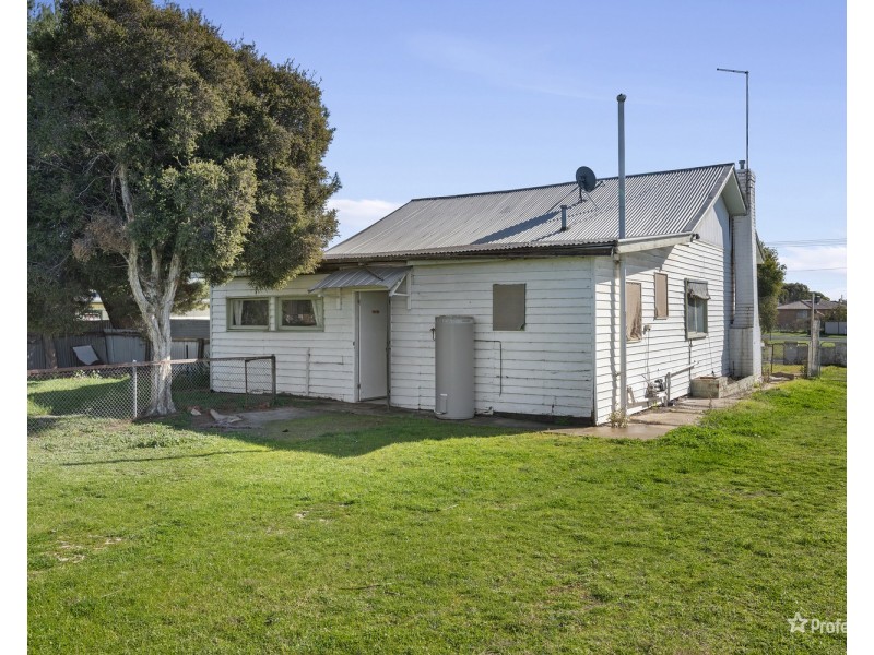 12 Casey Street, Maryborough VIC 3465