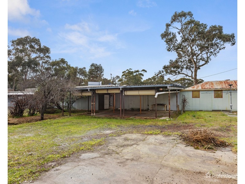 5 Chaplins Road, Carisbrook VIC 3464