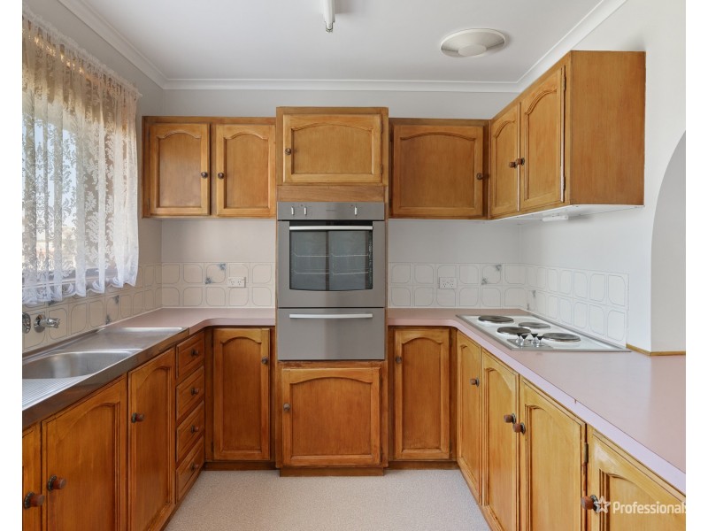 6 Hillview Avenue, Maryborough VIC 3465