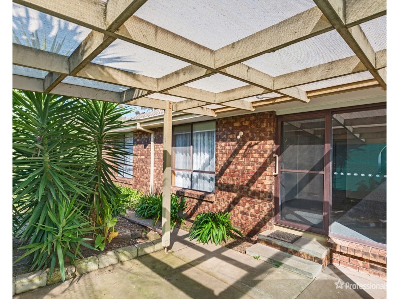 6 Hillview Avenue, Maryborough VIC 3465