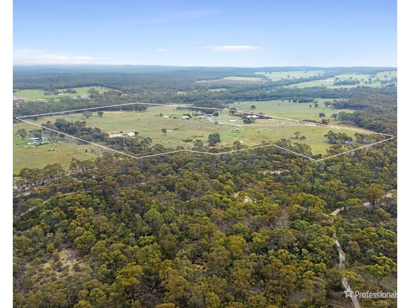 570 Avoca Road, Amherst VIC 3371