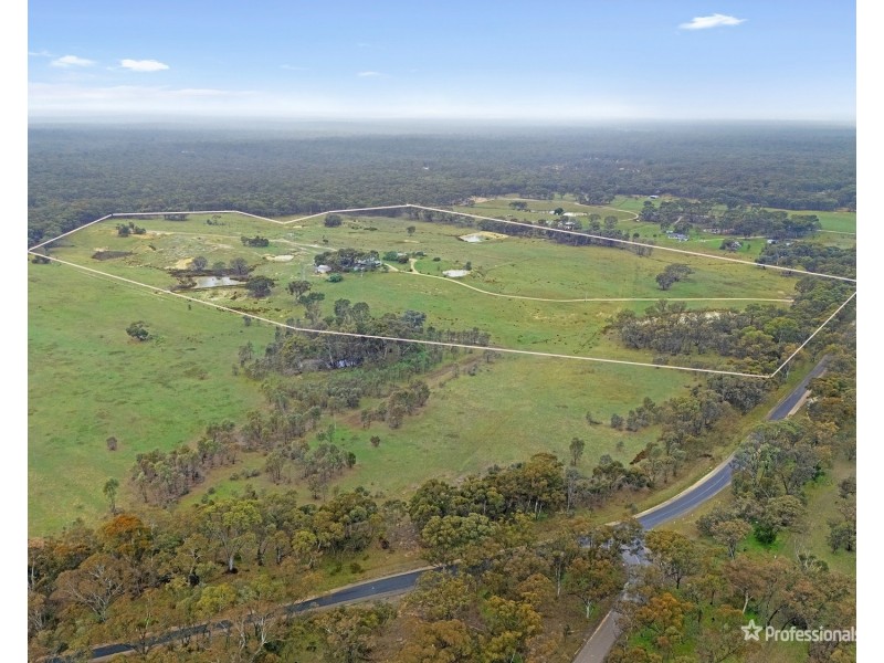 570 Avoca Road, Amherst VIC 3371