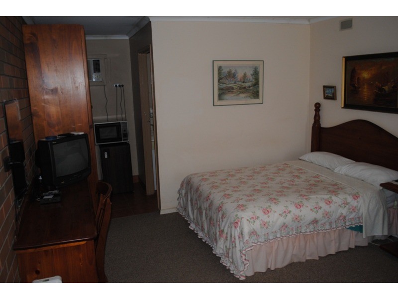 85 Simson  Street, Carisbrook VIC 3464