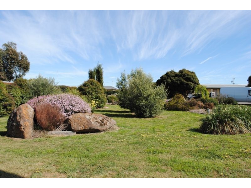 85 Simson  Street, Carisbrook VIC 3464