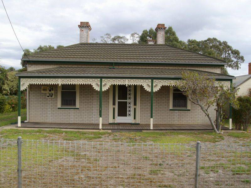 165 High  Street, Avoca VIC 3467