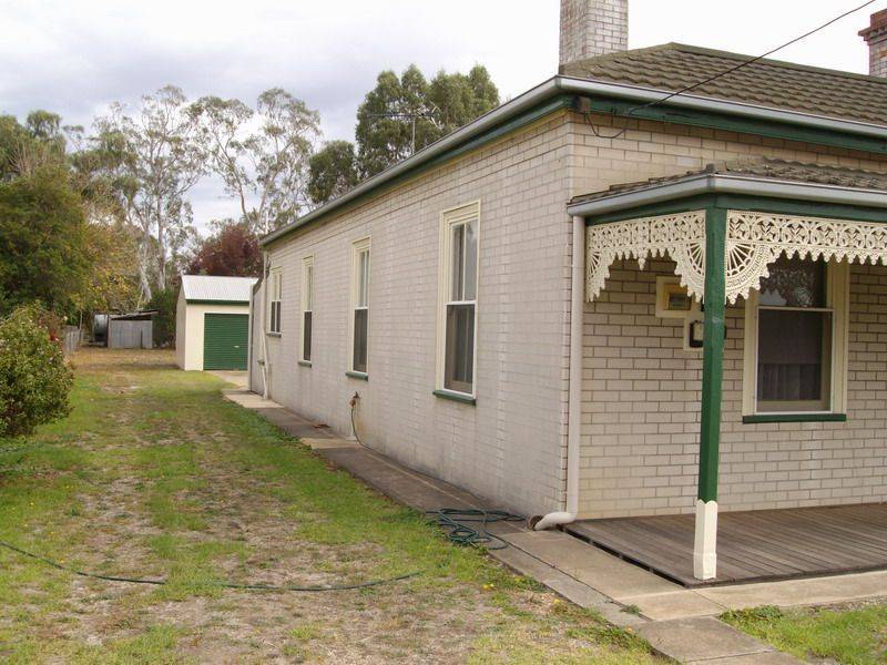 165 High  Street, Avoca VIC 3467