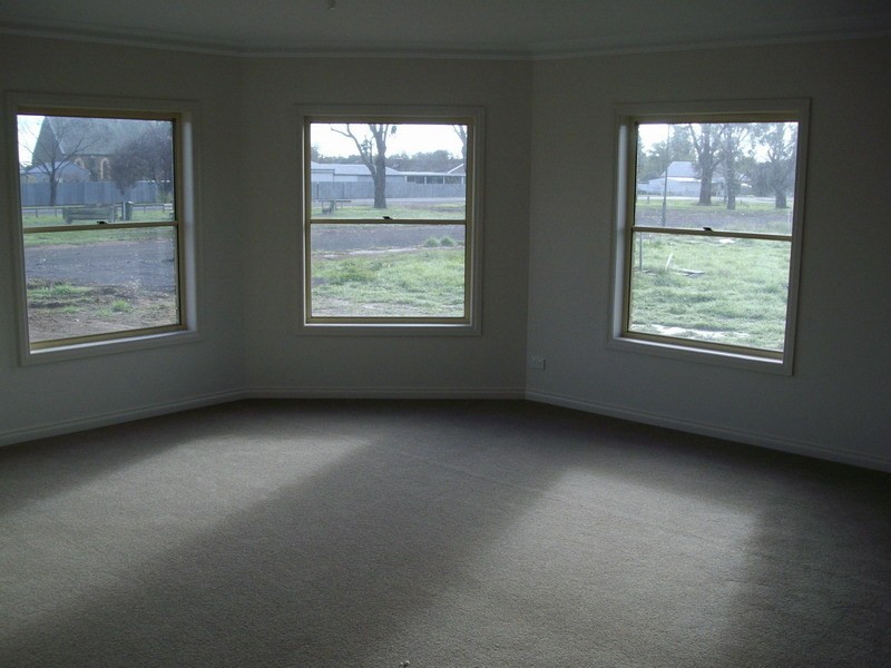 12 Simson Street, Carisbrook VIC 3464