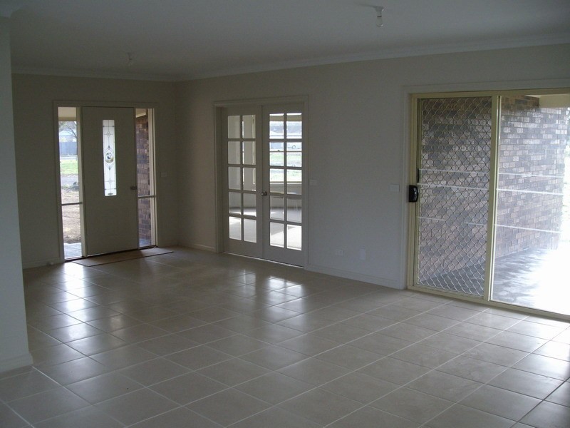 12 Simson Street, Carisbrook VIC 3464