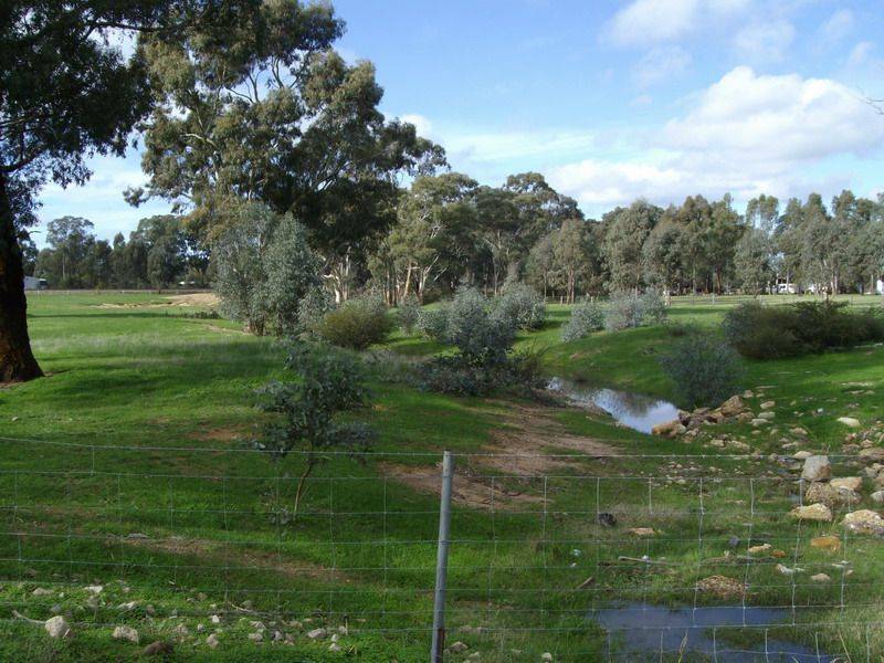 48 Churchill Court, Daisy Hill VIC 3465