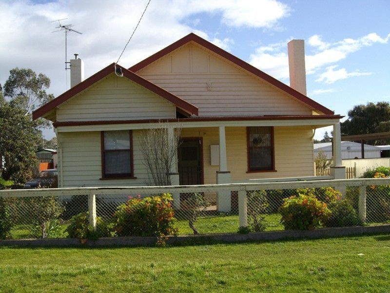 40 Majorca Road, Maryborough VIC 3465