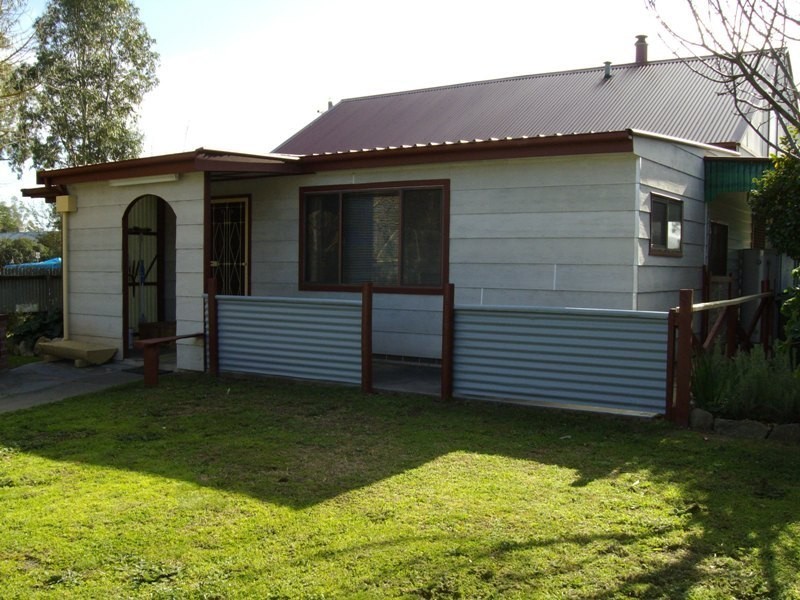 37 Byerley Street, Elmhurst VIC 3469