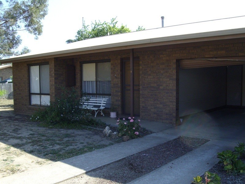 2/6 Harkness Street, Maryborough VIC 3465