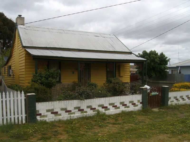 14 Argyle Road, Maryborough VIC 3465