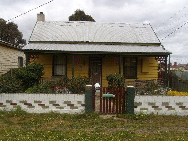 14 Argyle Road, Maryborough VIC 3465