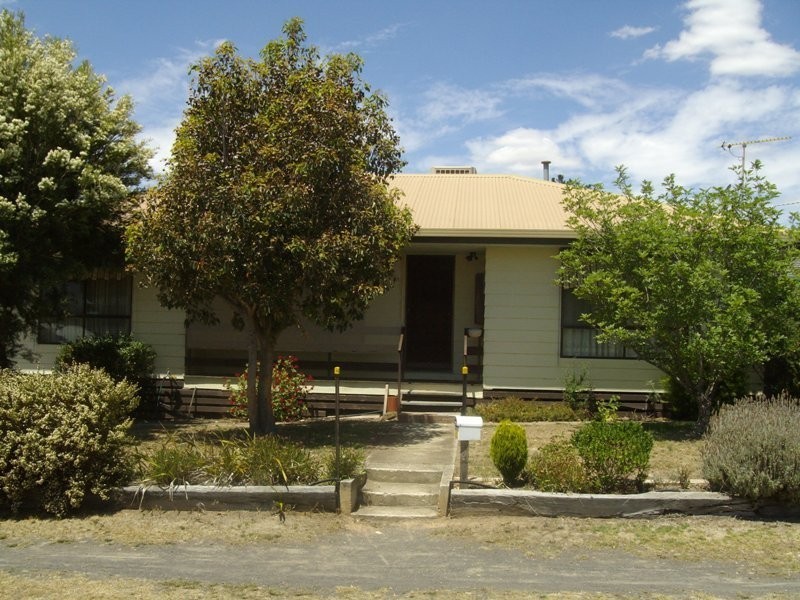 13 Mariners Reef Road, Maryborough VIC 3465