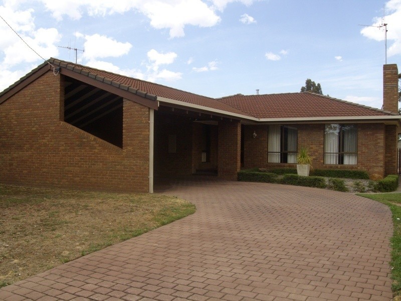 61 Dundas Road, Maryborough VIC 3465