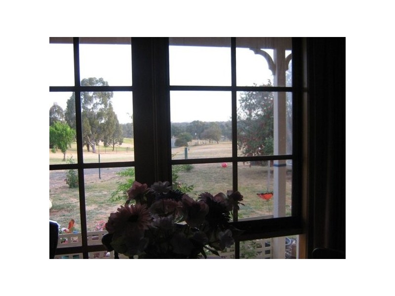 62 Menzies Drive, Daisy Hill VIC 3465