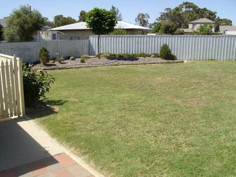 11 Rowles Drive, Maryborough VIC 3465