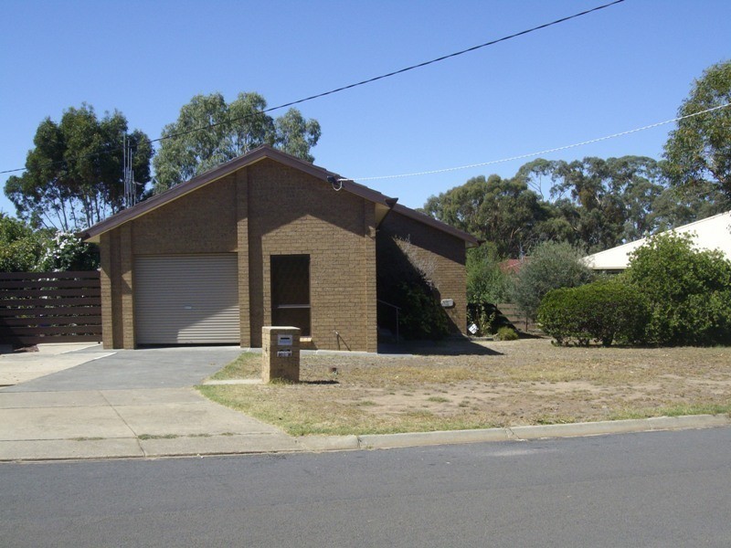 38 Laidman Street, Maryborough VIC 3465