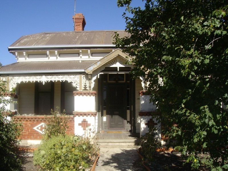 208 Railway Street, Maryborough VIC 3465