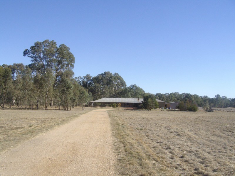 34 Rowland Drive, Daisy Hill VIC 3465