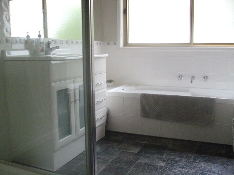 15 Ironbark Drive, Maryborough VIC 3465