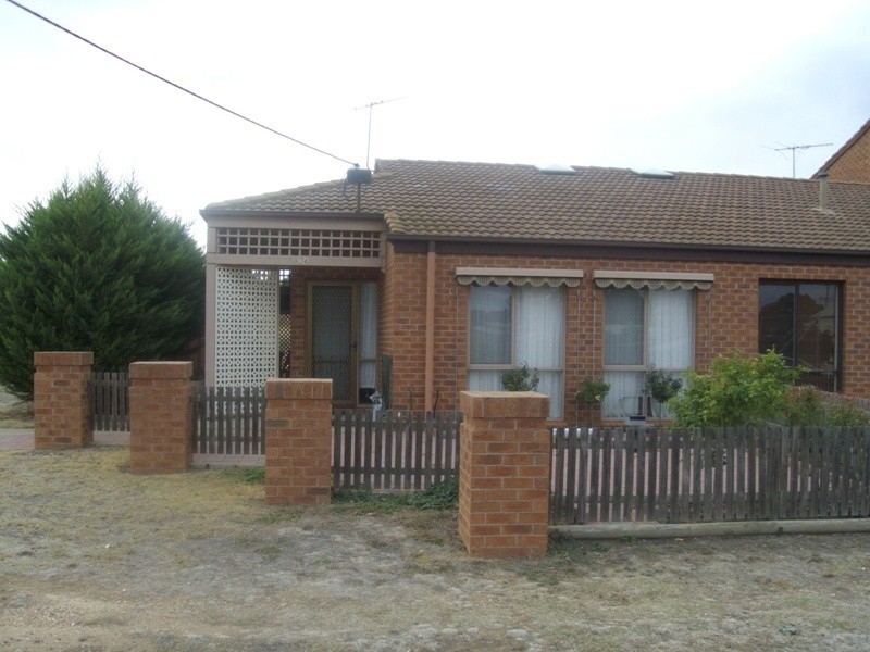 4/94 Burns Street, Maryborough VIC 3465