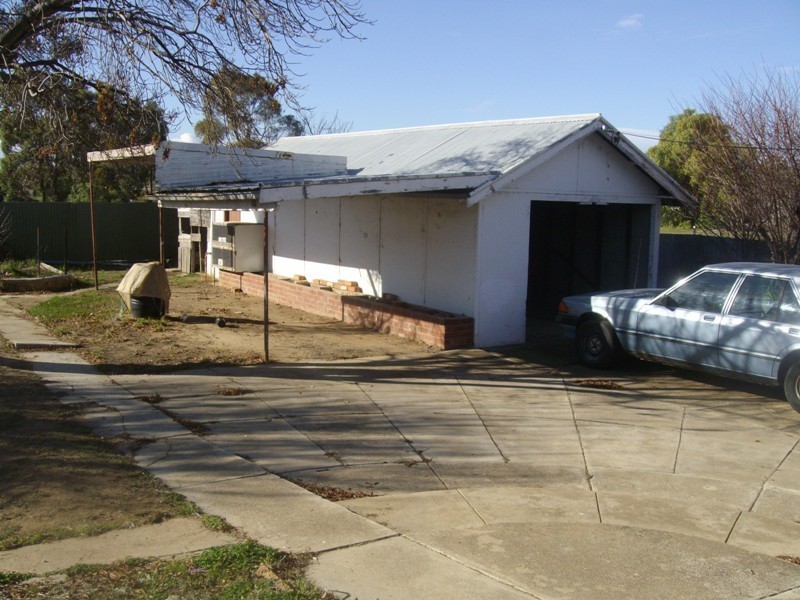 38 Holyrood Street, Maryborough VIC 3465