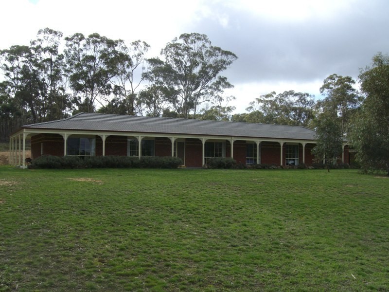 33 Menzies Drive, Daisy Hill VIC 3465