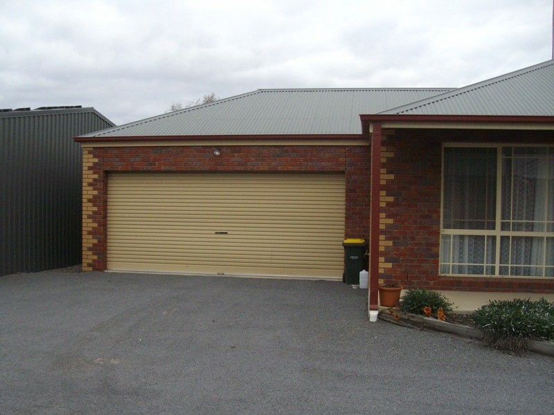 2/8 Virtue Street, Maryborough VIC 3465