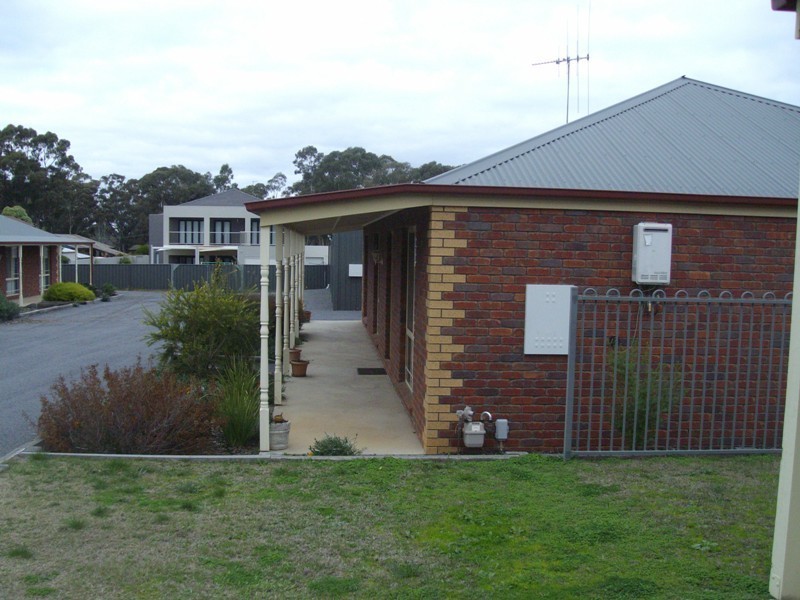 2/8 Virtue Street, Maryborough VIC 3465