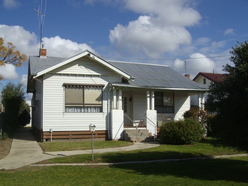 19 Brougham Street, Maryborough VIC 3465