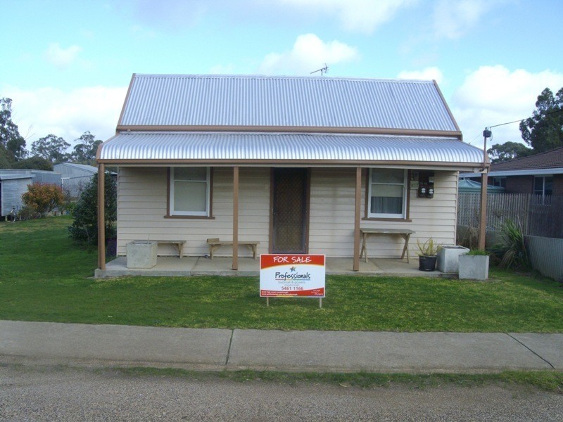 75 High Street, Avoca VIC 3467