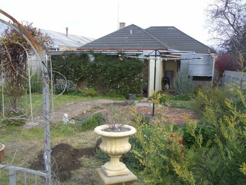 152 High Street, Avoca VIC 3467