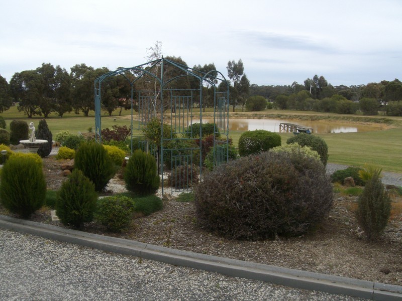 14 George Cook Drive, Daisy Hill VIC 3465