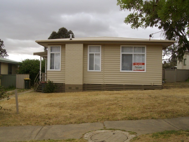 52 Kennedy Street, Maryborough VIC 3465