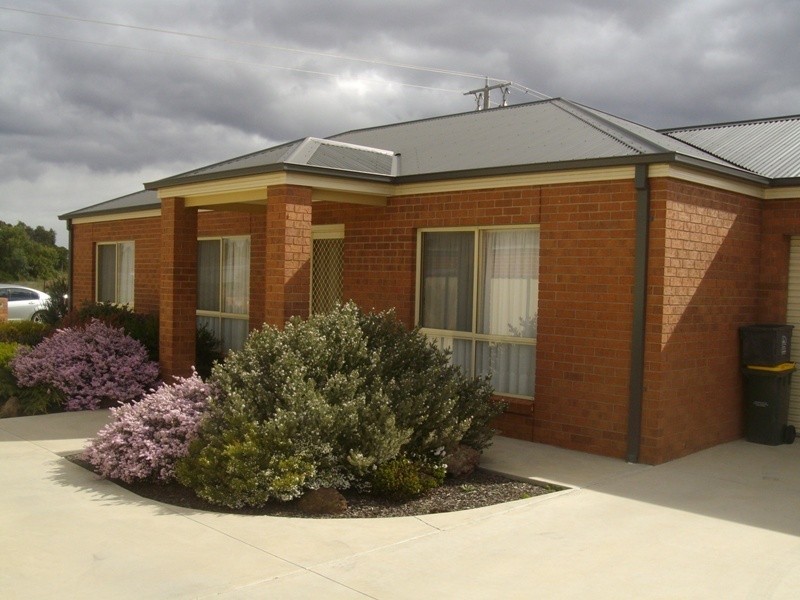 1/16 East Field Street, Maryborough VIC 3465