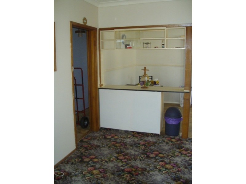 11 Tobruk Avenue, Maryborough VIC 3465