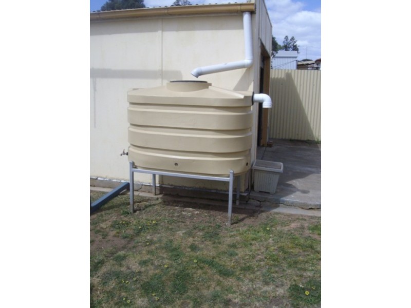 11 Tobruk Avenue, Maryborough VIC 3465