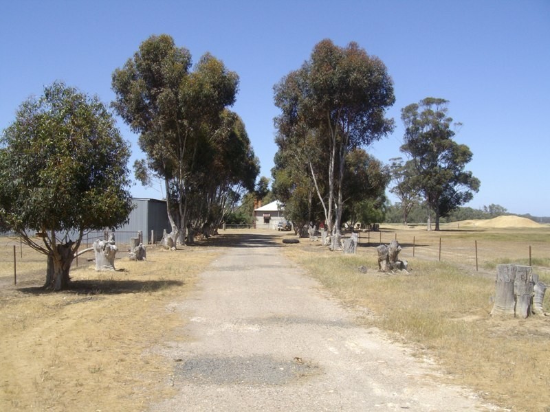 512 Norwood Road, Wareek VIC 3465