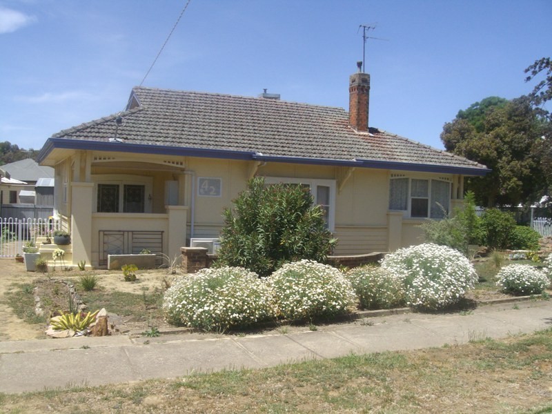 42 Burns Street, Maryborough VIC 3465