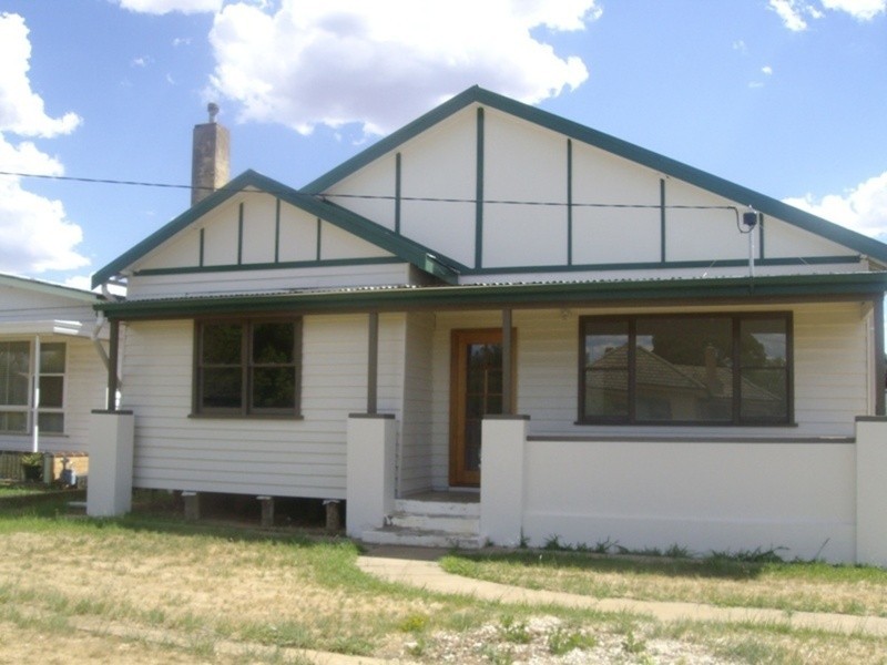 8 Rogers Street, Maryborough VIC 3465