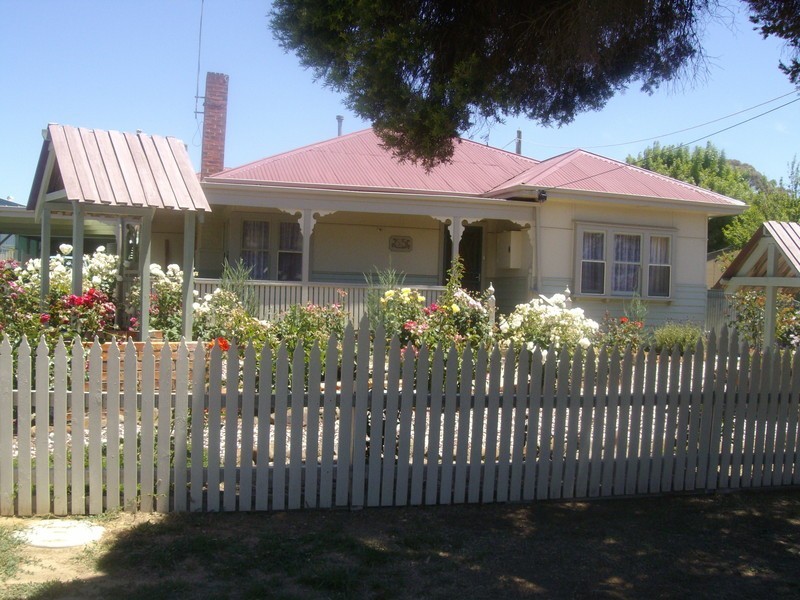 55 Dundas Road, Maryborough VIC 3465