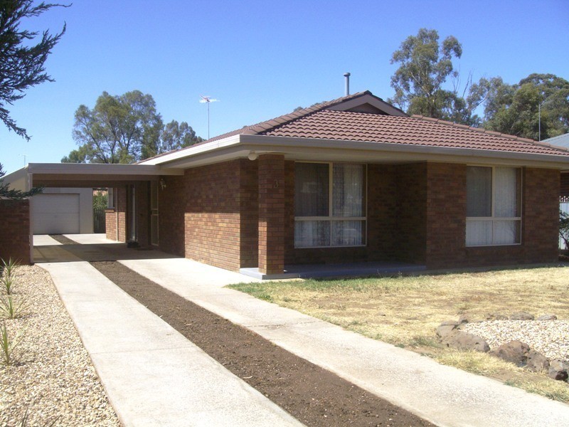 3 Alexander Avenue, Maryborough VIC 3465