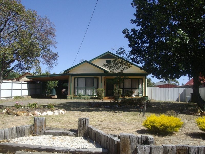 33 Raglan Street, Maryborough VIC 3465