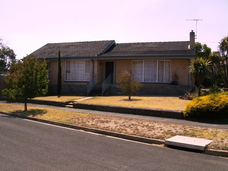 1 Laidlaw Street, Maryborough VIC 3465