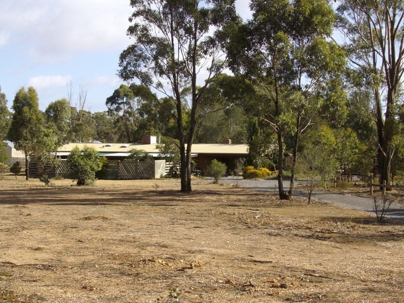 100 Maryborough-st.arnaud Road, Alma VIC 3465